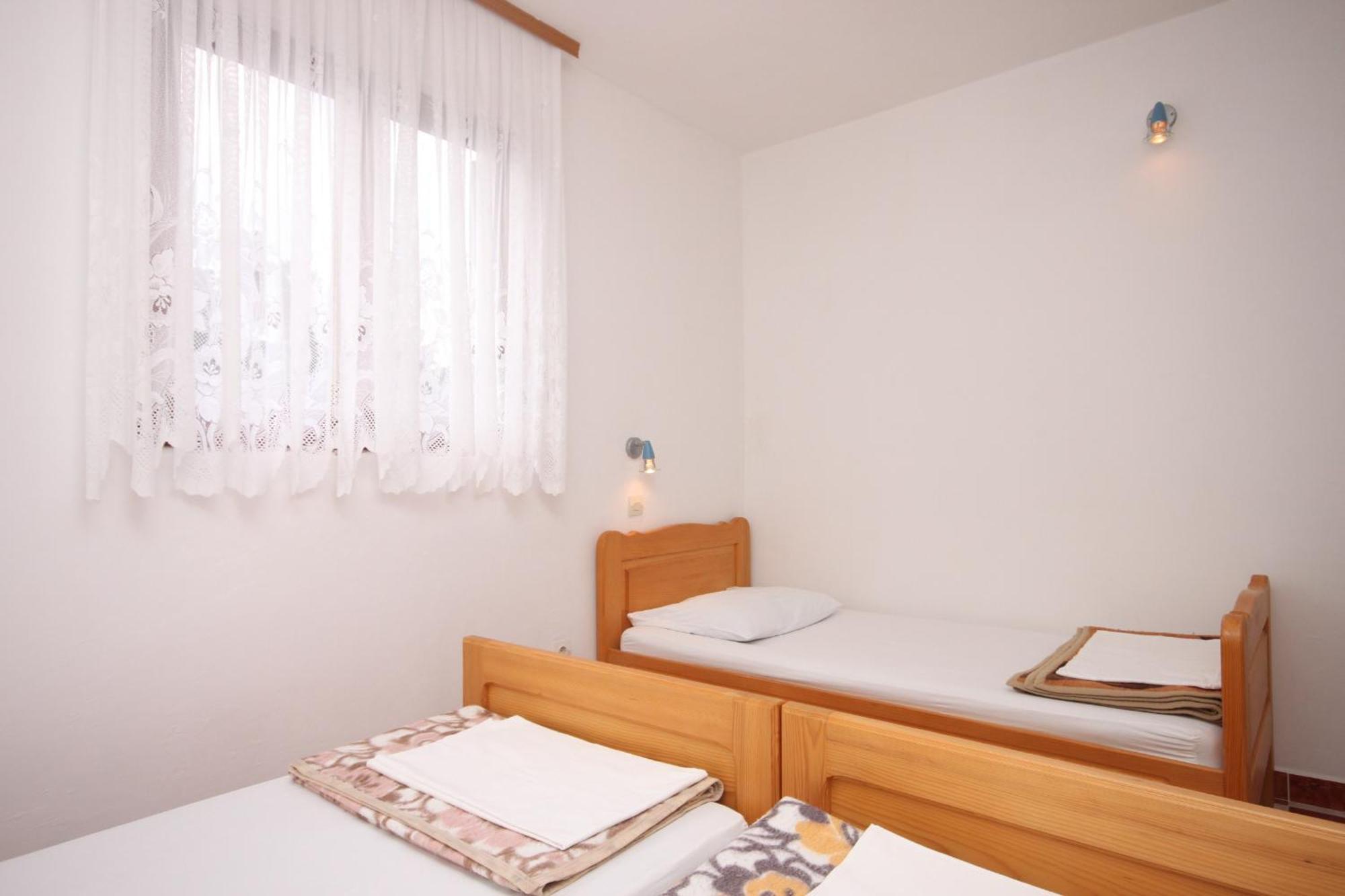 Apartments With A Parking Space Starigrad, Paklenica - 6618 客房 照片